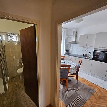 Apartments Tara, Sibenik - Mandalina Екстер'єр фото
