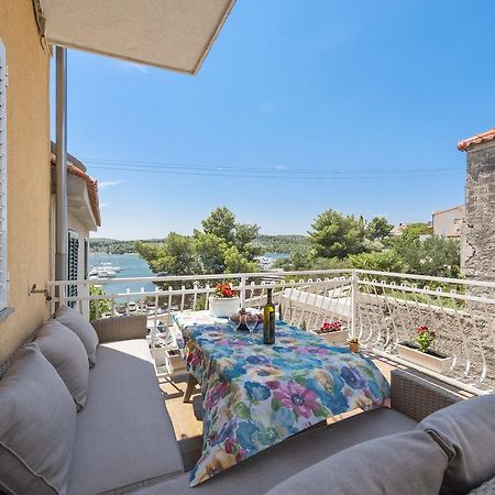 Apartments Tara, Sibenik - Mandalina Екстер'єр фото