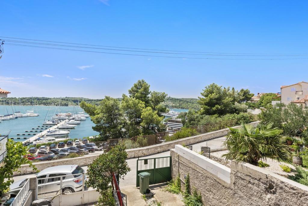 Apartments Tara, Sibenik - Mandalina Екстер'єр фото